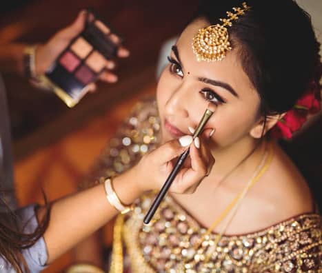 Best indian makeup deals artist